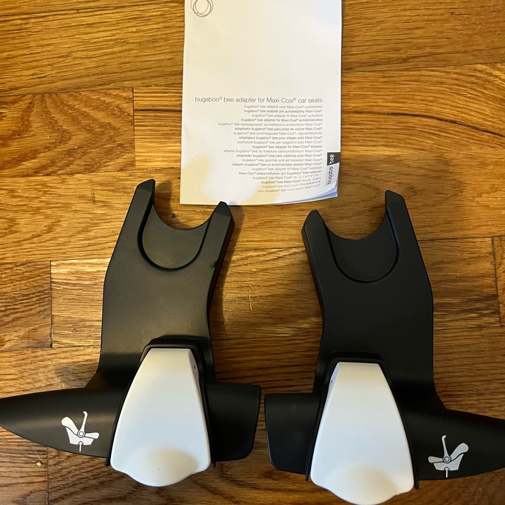 Bugaboo Bee adapter for Maxi Cosi car seats. Item code 501304ZW01